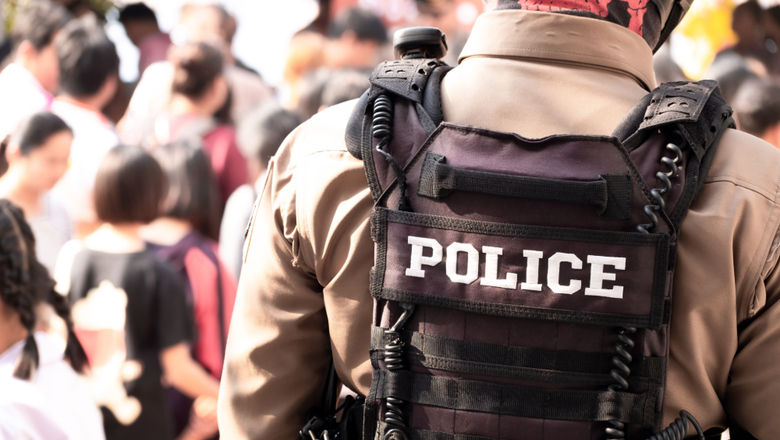 Thailand’s Ministry of Tourism is collaborating with police, military, and agencies to enforce safety protocols, crackdown on illegal tours, improve transport guidance, and ensure transparent pricing.