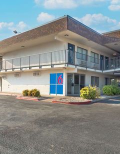 Motel 6 Del Rio